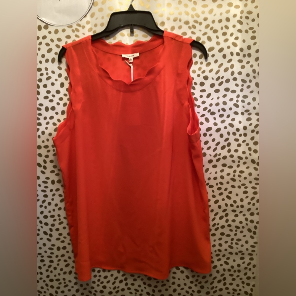Pleione Sleeveless Scallop Neck Tunic (XL)